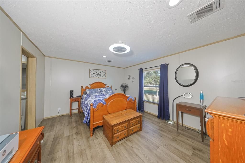 待售: $434,500 (4 贝兹, 2 浴室, 1904 平方英尺)