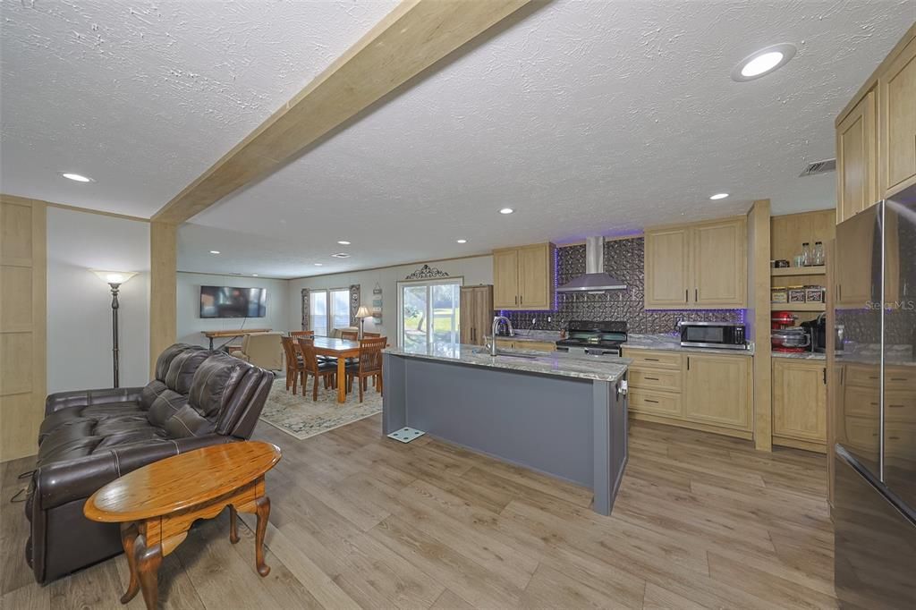 待售: $434,500 (4 贝兹, 2 浴室, 1904 平方英尺)