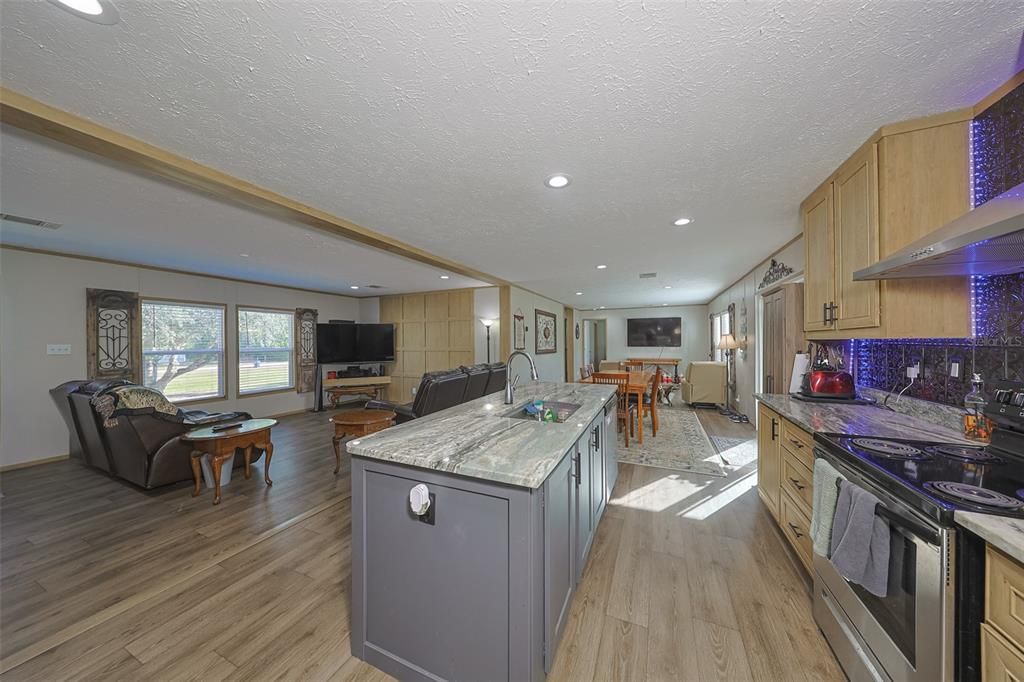 待售: $434,500 (4 贝兹, 2 浴室, 1904 平方英尺)