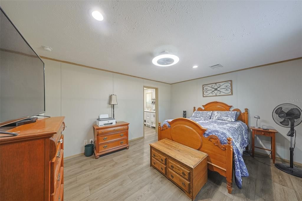 待售: $434,500 (4 贝兹, 2 浴室, 1904 平方英尺)