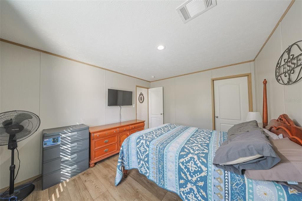 待售: $434,500 (4 贝兹, 2 浴室, 1904 平方英尺)