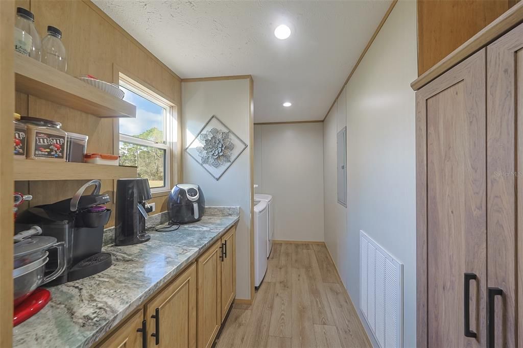 待售: $434,500 (4 贝兹, 2 浴室, 1904 平方英尺)