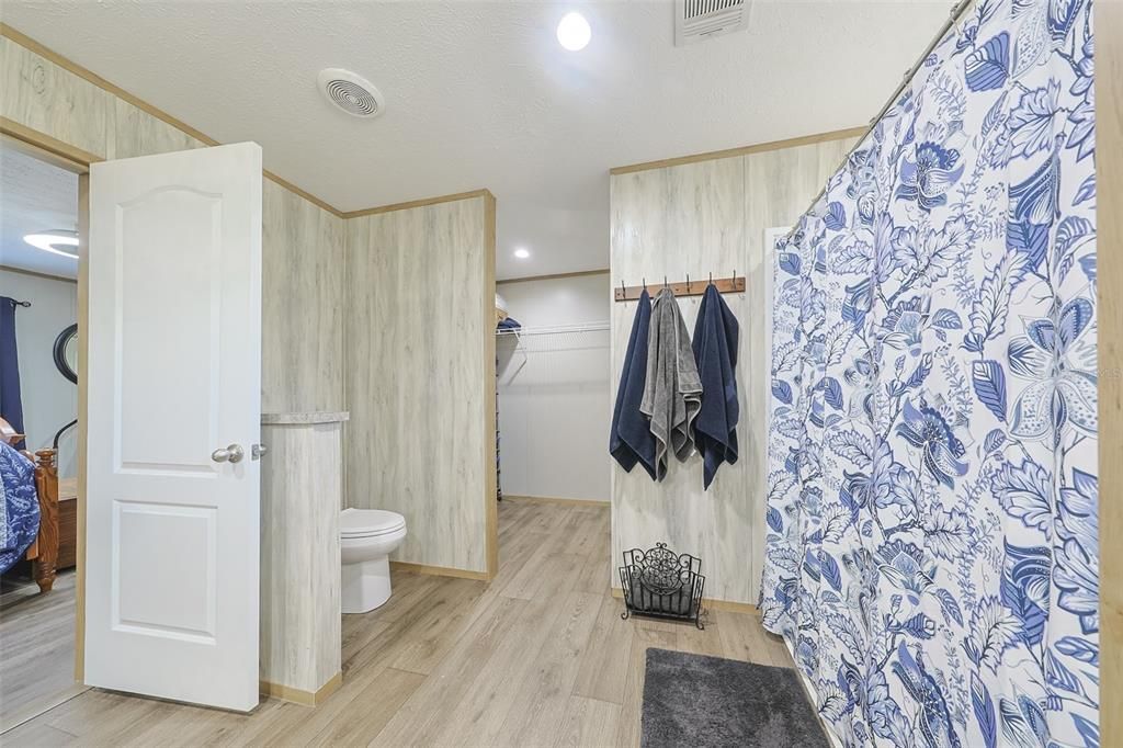 待售: $434,500 (4 贝兹, 2 浴室, 1904 平方英尺)