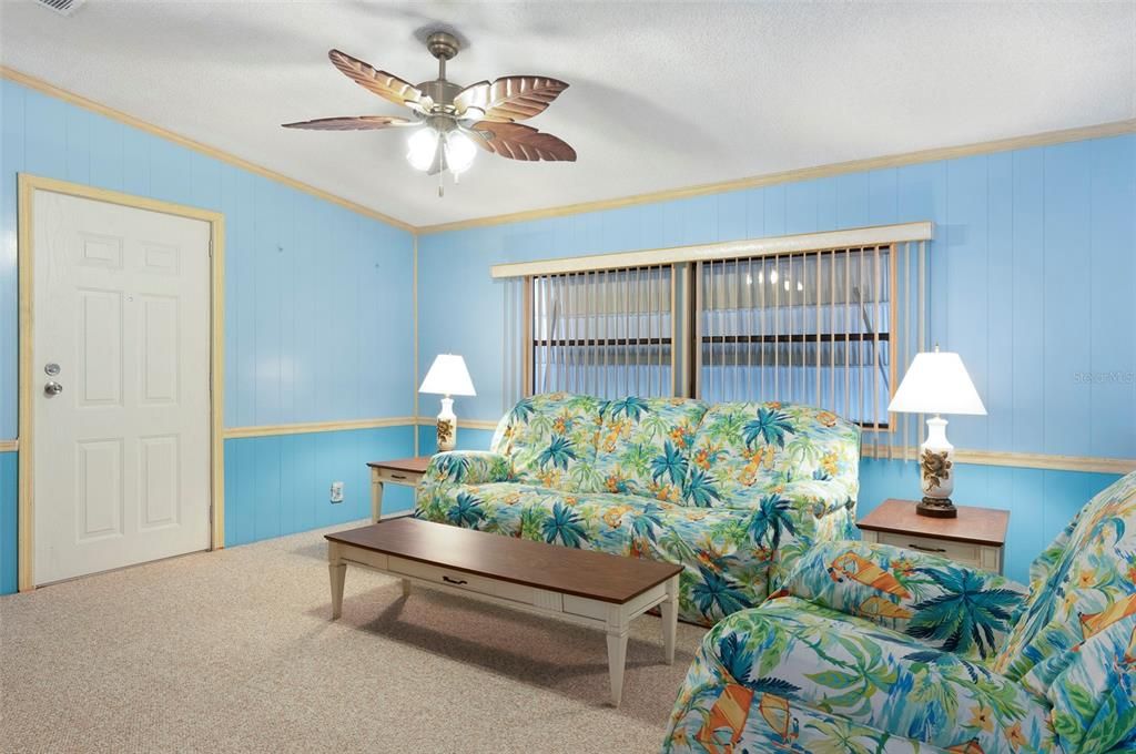 合同活跃: $139,000 (2 贝兹, 2 浴室, 1144 平方英尺)