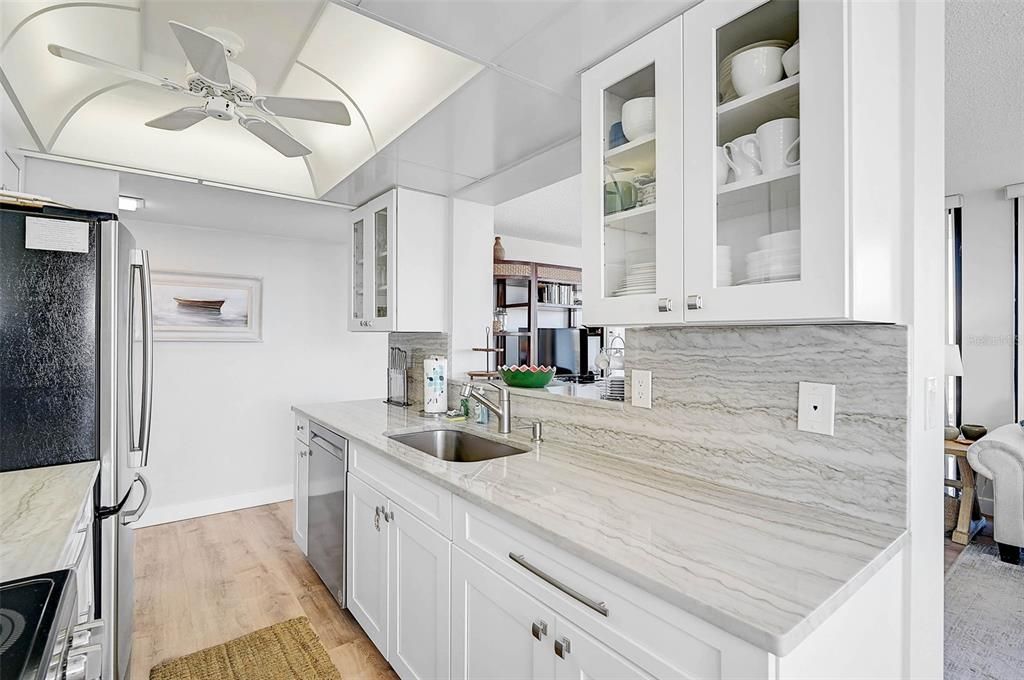 For Sale: $699,000 (2 beds, 2 baths, 1204 Square Feet)