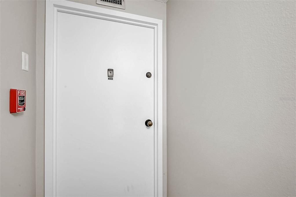 For Sale: $699,000 (2 beds, 2 baths, 1204 Square Feet)