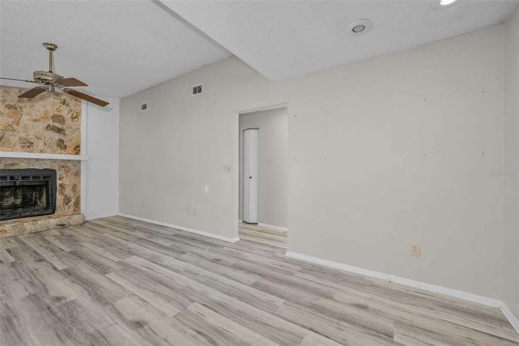 En Venta: $329,000 (3 camas, 2 baños, 1486 Pies cuadrados)