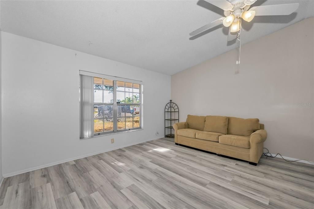 En Venta: $329,000 (3 camas, 2 baños, 1486 Pies cuadrados)