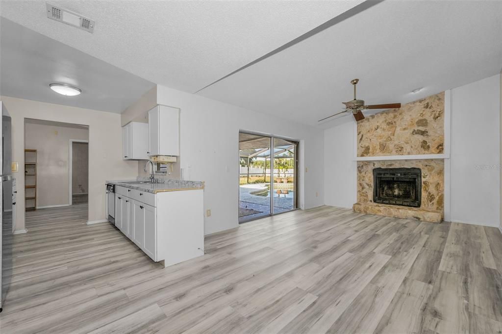 En Venta: $329,000 (3 camas, 2 baños, 1486 Pies cuadrados)