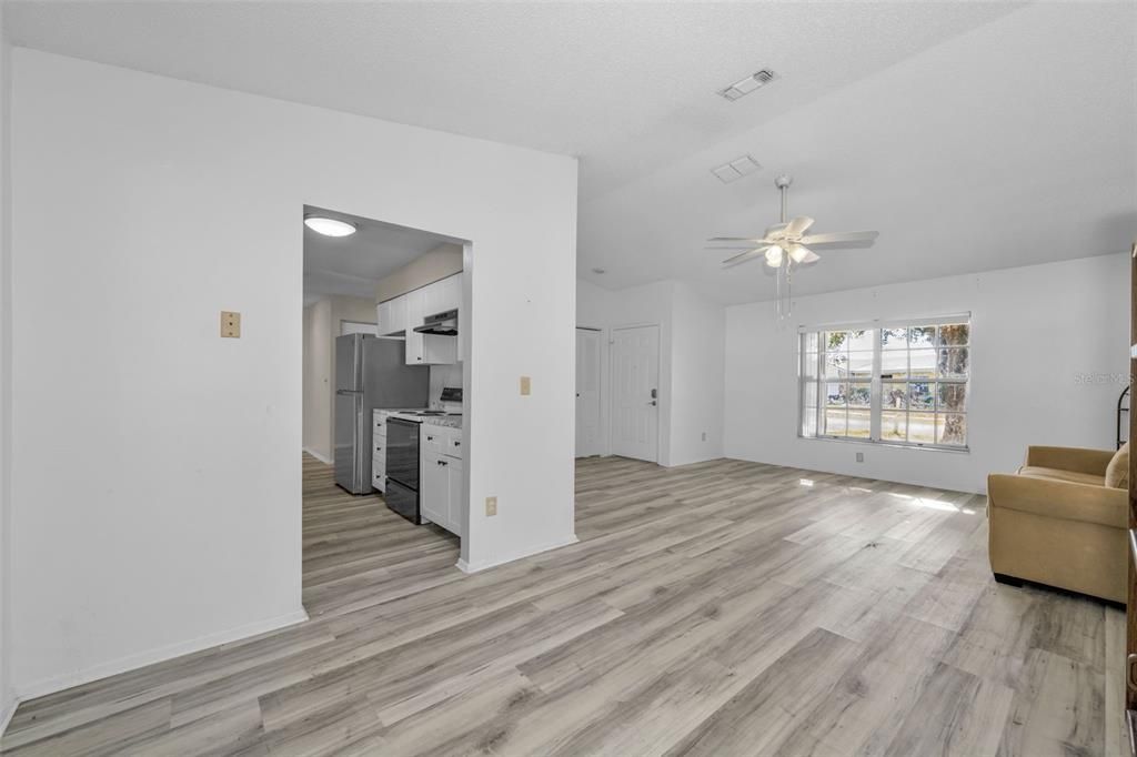 En Venta: $329,000 (3 camas, 2 baños, 1486 Pies cuadrados)