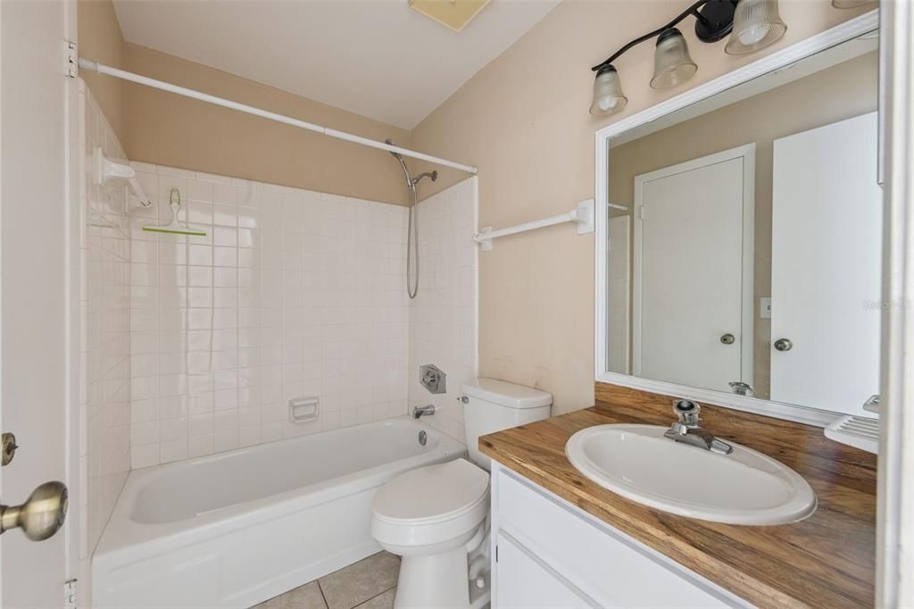 На продажу: $299,000 (3 спален, 3 ванн, 1793 Квадратных фут)