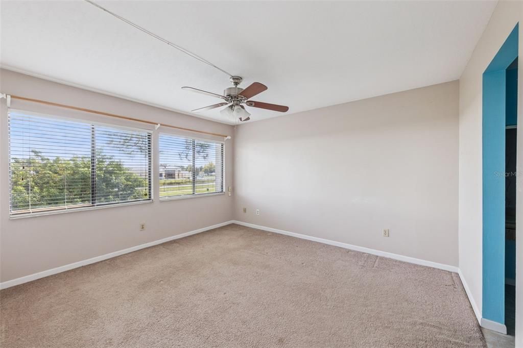 На продажу: $299,000 (3 спален, 3 ванн, 1793 Квадратных фут)