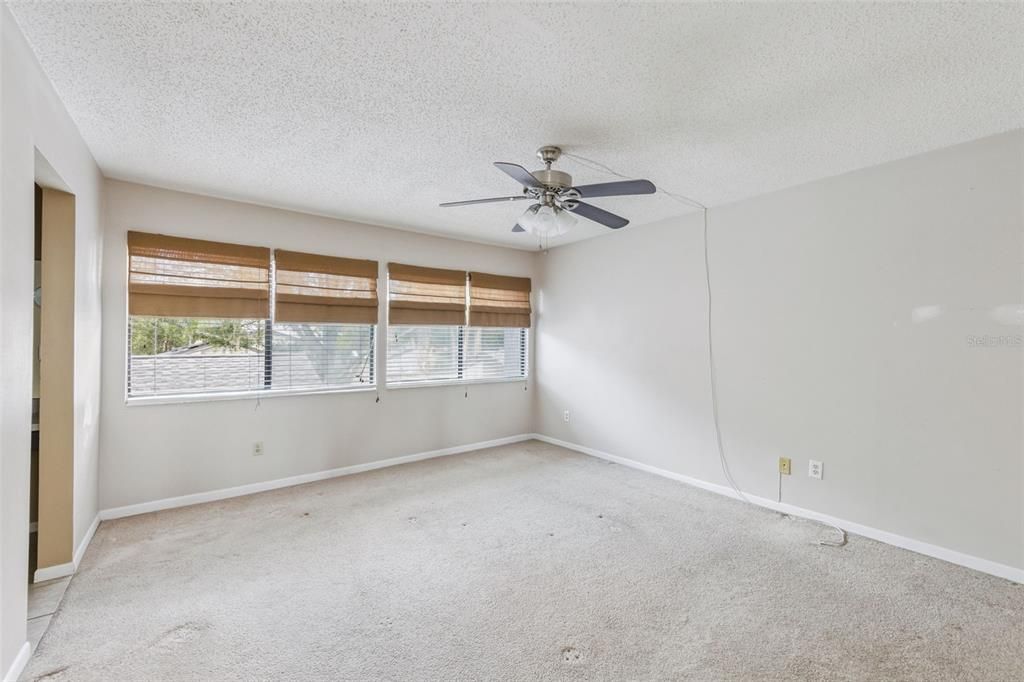 На продажу: $299,000 (3 спален, 3 ванн, 1793 Квадратных фут)