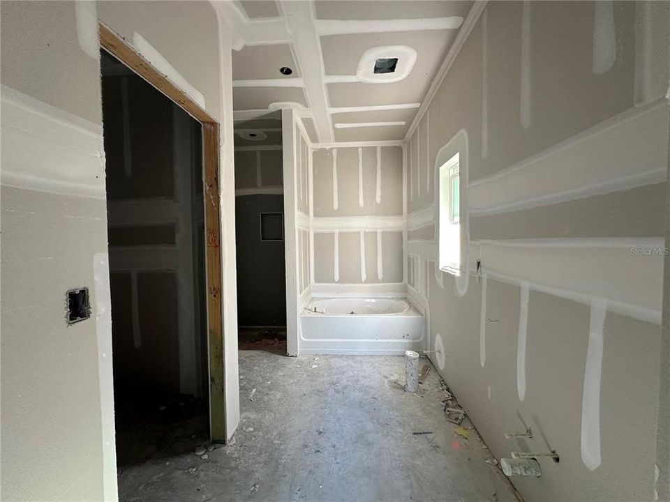 For Sale: $366,150 (5 beds, 3 baths, 2686 Square Feet)