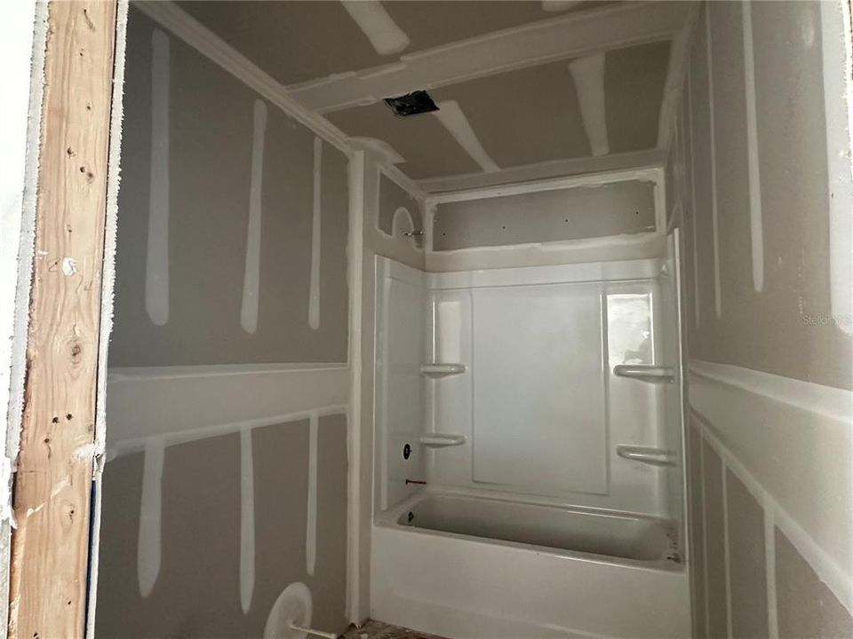 For Sale: $366,150 (5 beds, 3 baths, 2686 Square Feet)