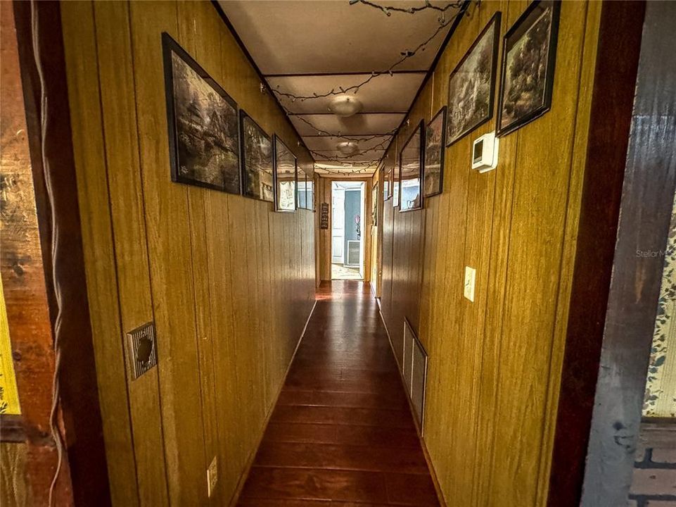 待售: $550,000 (4 贝兹, 2 浴室, 1288 平方英尺)