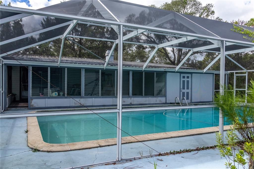 待售: $550,000 (4 贝兹, 2 浴室, 1288 平方英尺)