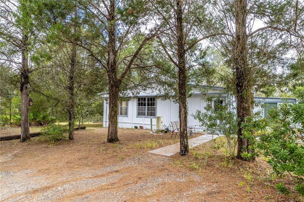 待售: $550,000 (4 贝兹, 2 浴室, 1288 平方英尺)