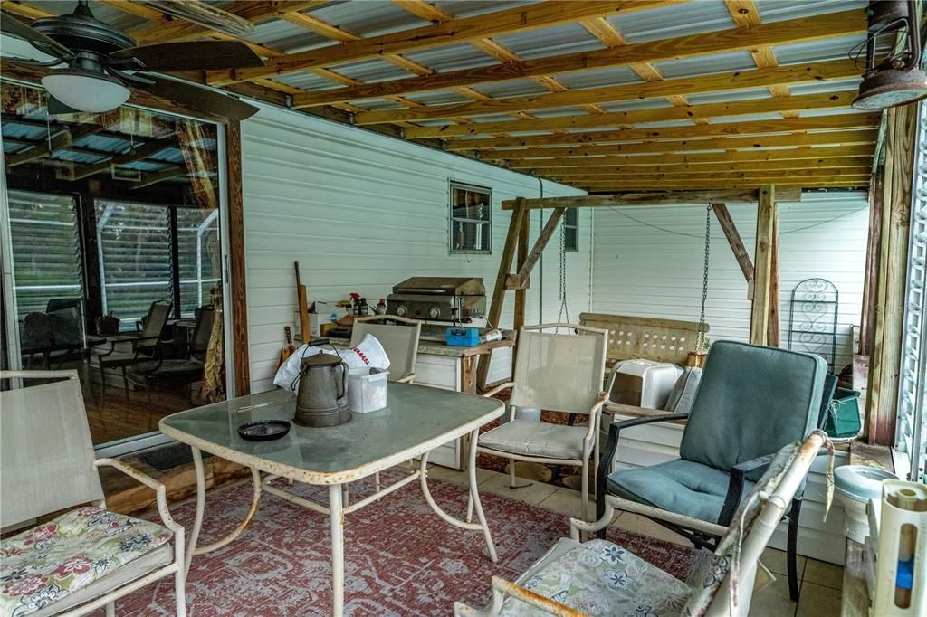 待售: $550,000 (4 贝兹, 2 浴室, 1288 平方英尺)