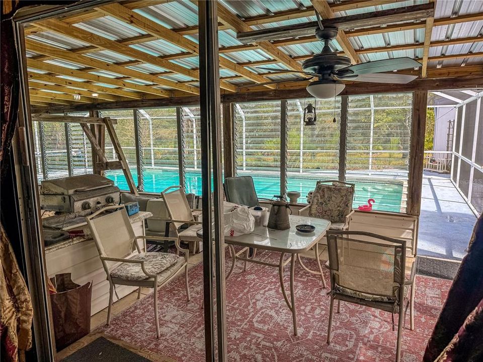 待售: $550,000 (4 贝兹, 2 浴室, 1288 平方英尺)