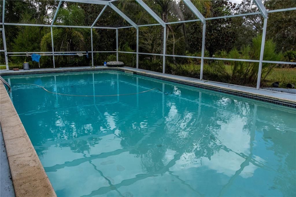 待售: $550,000 (4 贝兹, 2 浴室, 1288 平方英尺)