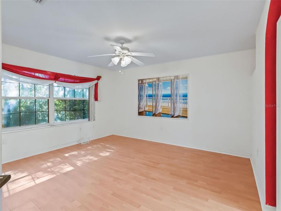 Active With Contract: $160,000 (2 beds, 2 baths, 1253 Square Feet)