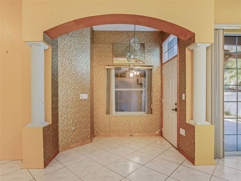 Active With Contract: $160,000 (2 beds, 2 baths, 1253 Square Feet)