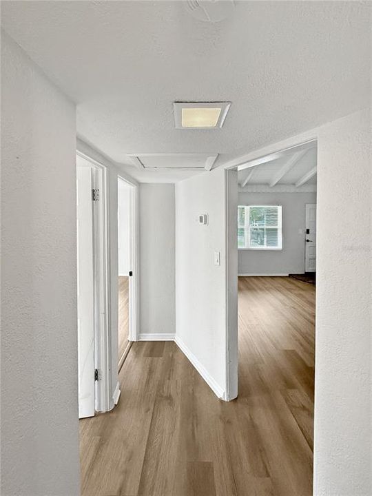 For Rent: $2,270 (3 beds, 1 baths, 942 Square Feet)