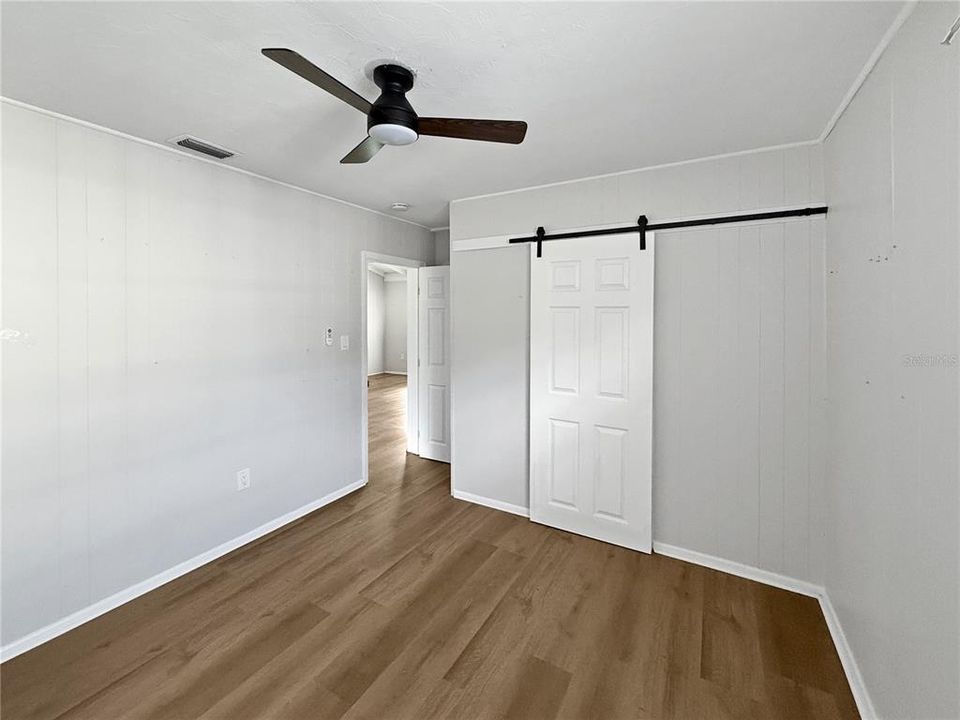 For Rent: $2,270 (3 beds, 1 baths, 942 Square Feet)