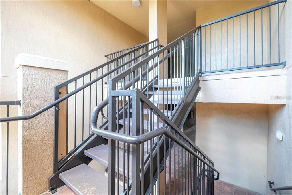 For Sale: $159,000 (2 beds, 2 baths, 1159 Square Feet)