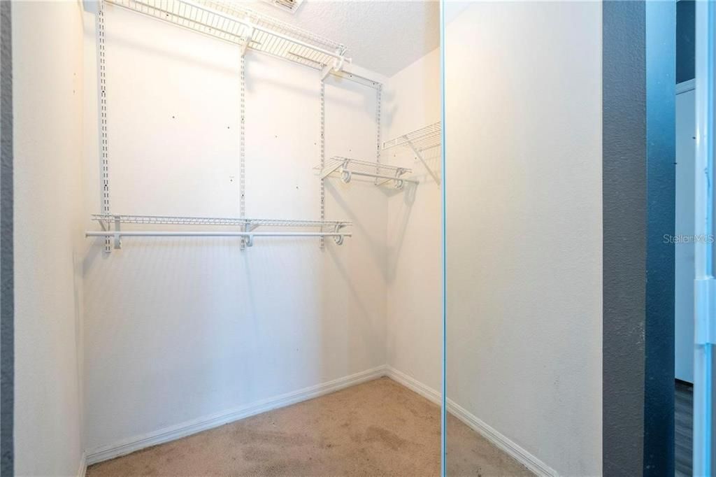 For Sale: $159,000 (2 beds, 2 baths, 1159 Square Feet)