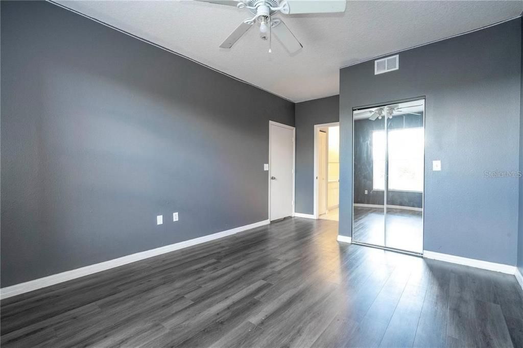 For Sale: $159,000 (2 beds, 2 baths, 1159 Square Feet)