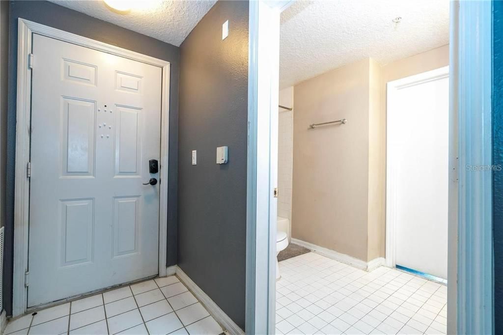 For Sale: $159,000 (2 beds, 2 baths, 1159 Square Feet)
