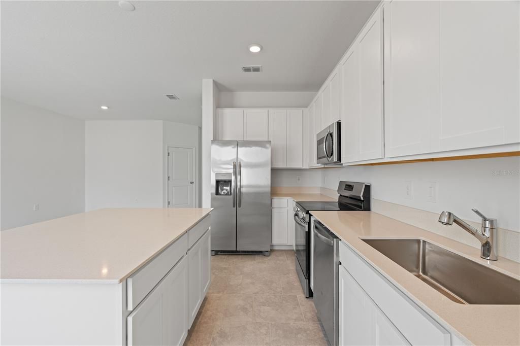 出租: $1,890 (3 贝兹, 2 浴室, 1738 平方英尺)