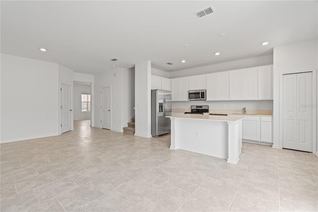 出租: $1,890 (3 贝兹, 2 浴室, 1738 平方英尺)