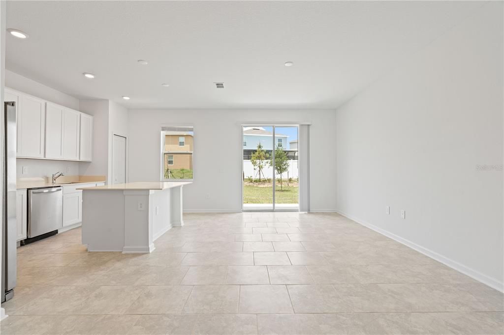 出租: $1,890 (3 贝兹, 2 浴室, 1738 平方英尺)