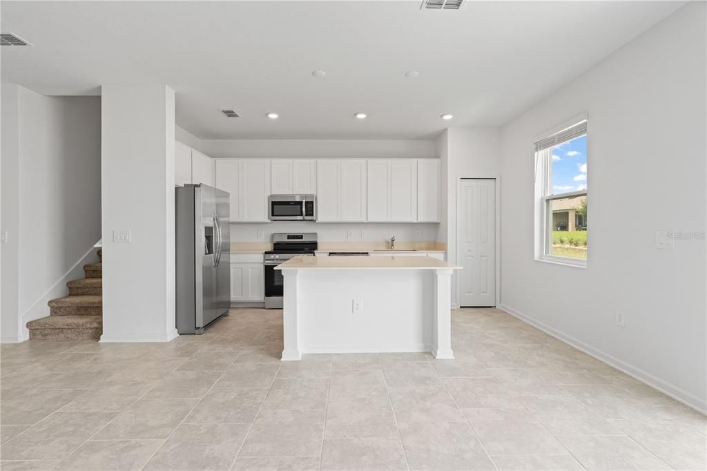 出租: $1,890 (3 贝兹, 2 浴室, 1738 平方英尺)