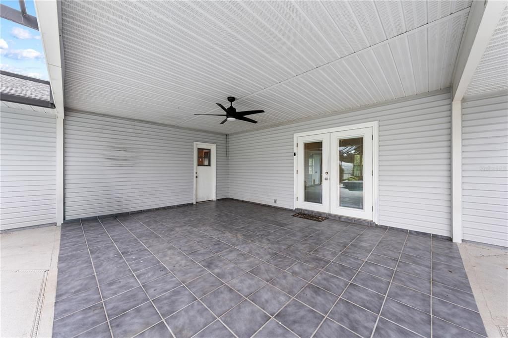 Под контрактом: $575,000 (3 спален, 2 ванн, 1872 Квадратных фут)