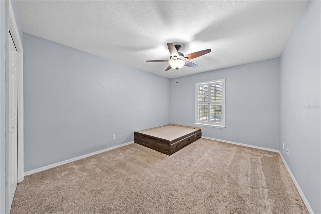 Под контрактом: $575,000 (3 спален, 2 ванн, 1872 Квадратных фут)