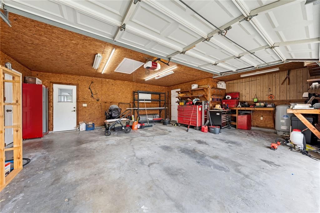 Под контрактом: $575,000 (3 спален, 2 ванн, 1872 Квадратных фут)