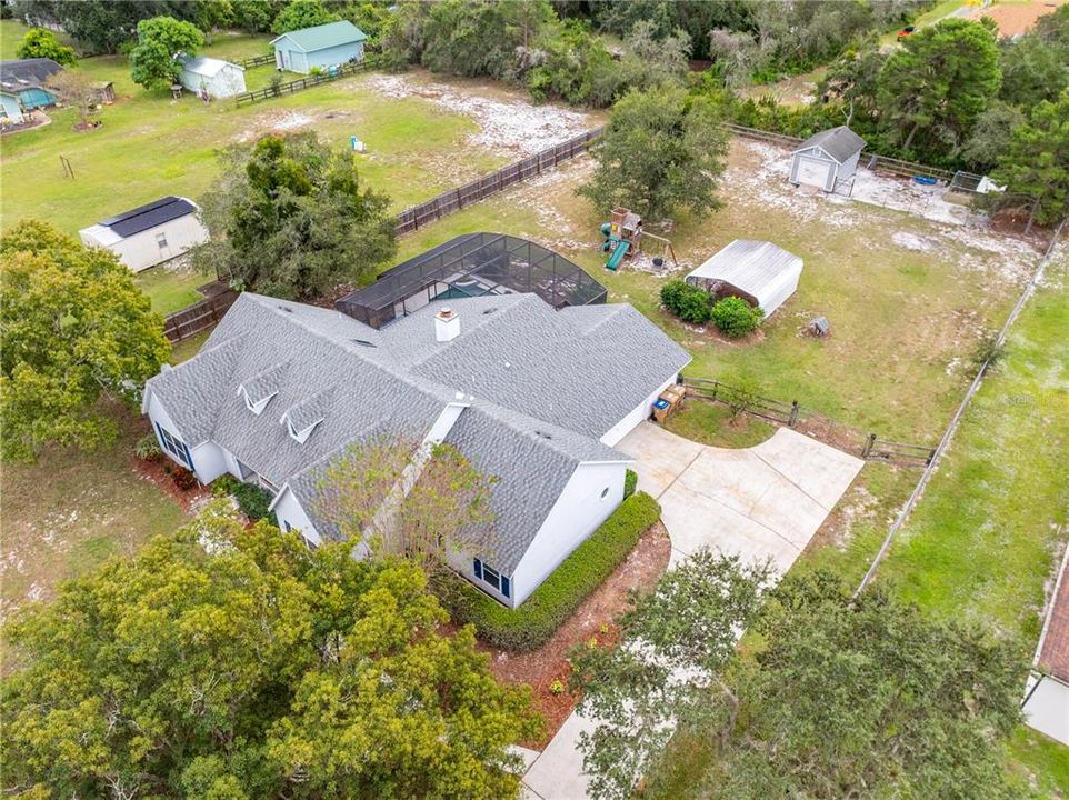 Под контрактом: $575,000 (3 спален, 2 ванн, 1872 Квадратных фут)