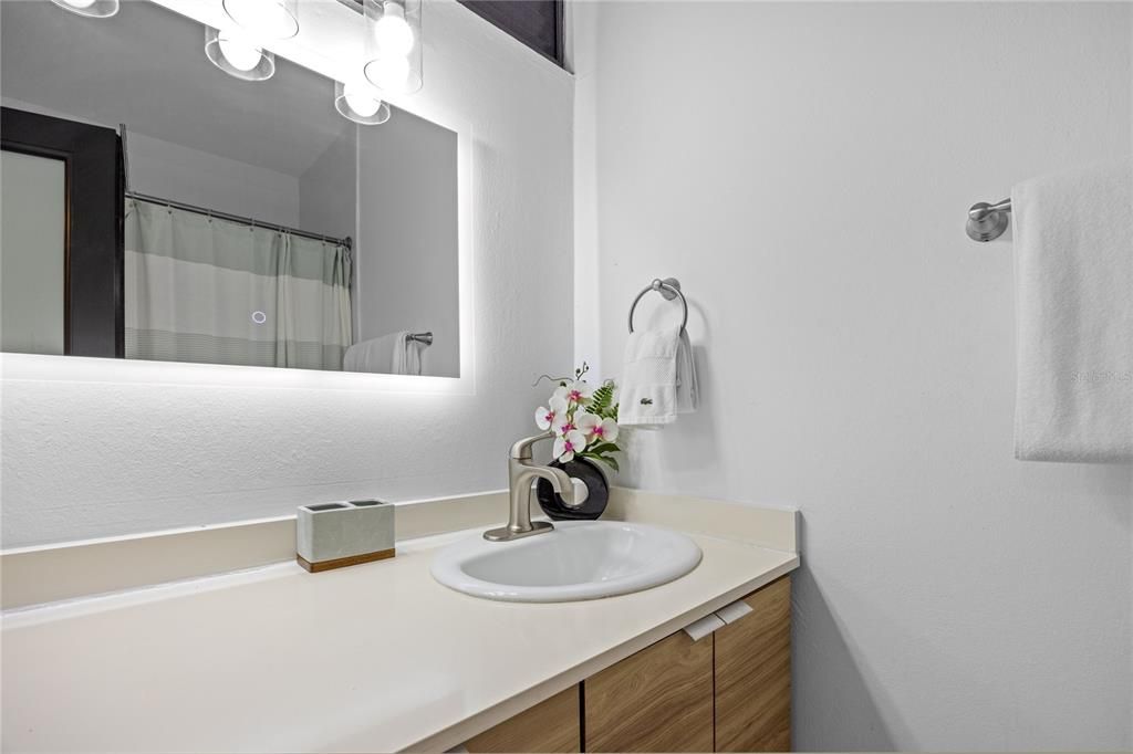 For Sale: $440,000 (2 beds, 2 baths, 1245 Square Feet)