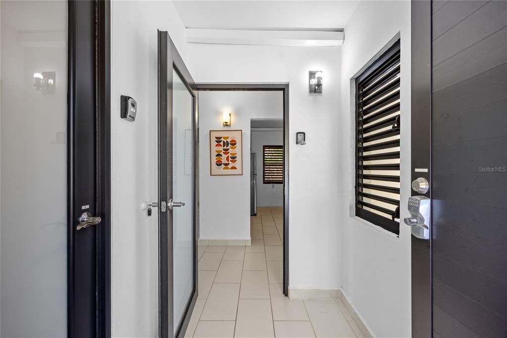 For Sale: $440,000 (2 beds, 2 baths, 1245 Square Feet)