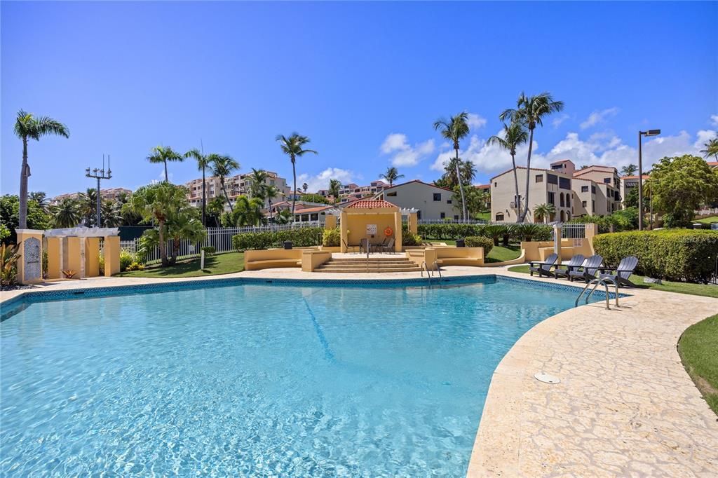 For Sale: $440,000 (2 beds, 2 baths, 1245 Square Feet)