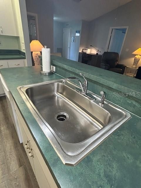 For Sale: $224,900 (2 beds, 2 baths, 1420 Square Feet)