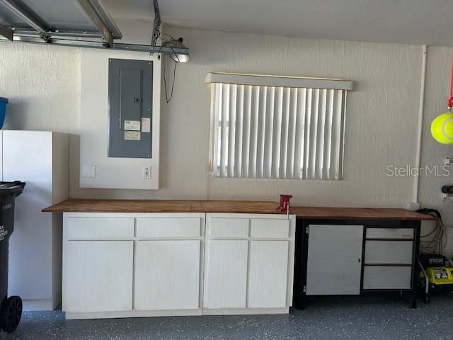 For Sale: $224,900 (2 beds, 2 baths, 1420 Square Feet)