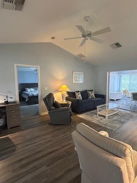 For Sale: $224,900 (2 beds, 2 baths, 1420 Square Feet)