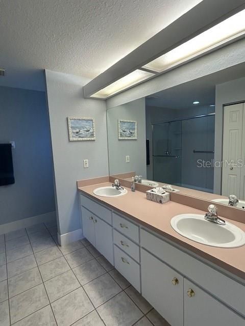 For Sale: $224,900 (2 beds, 2 baths, 1420 Square Feet)