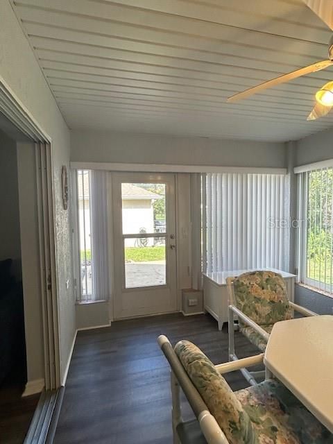 For Sale: $224,900 (2 beds, 2 baths, 1420 Square Feet)