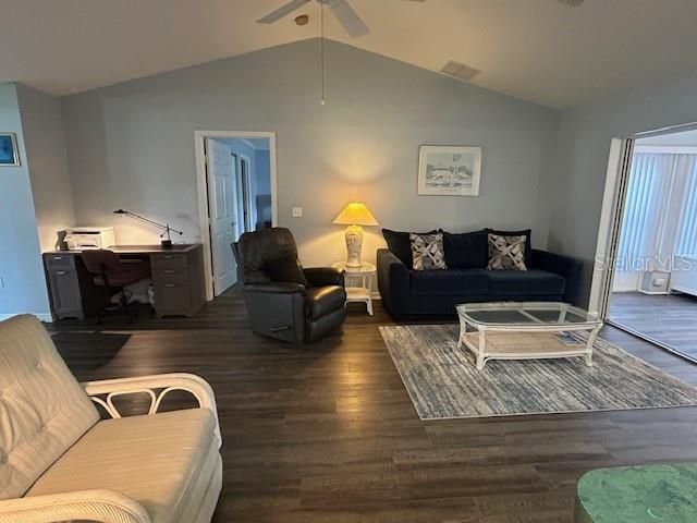 For Sale: $224,900 (2 beds, 2 baths, 1420 Square Feet)